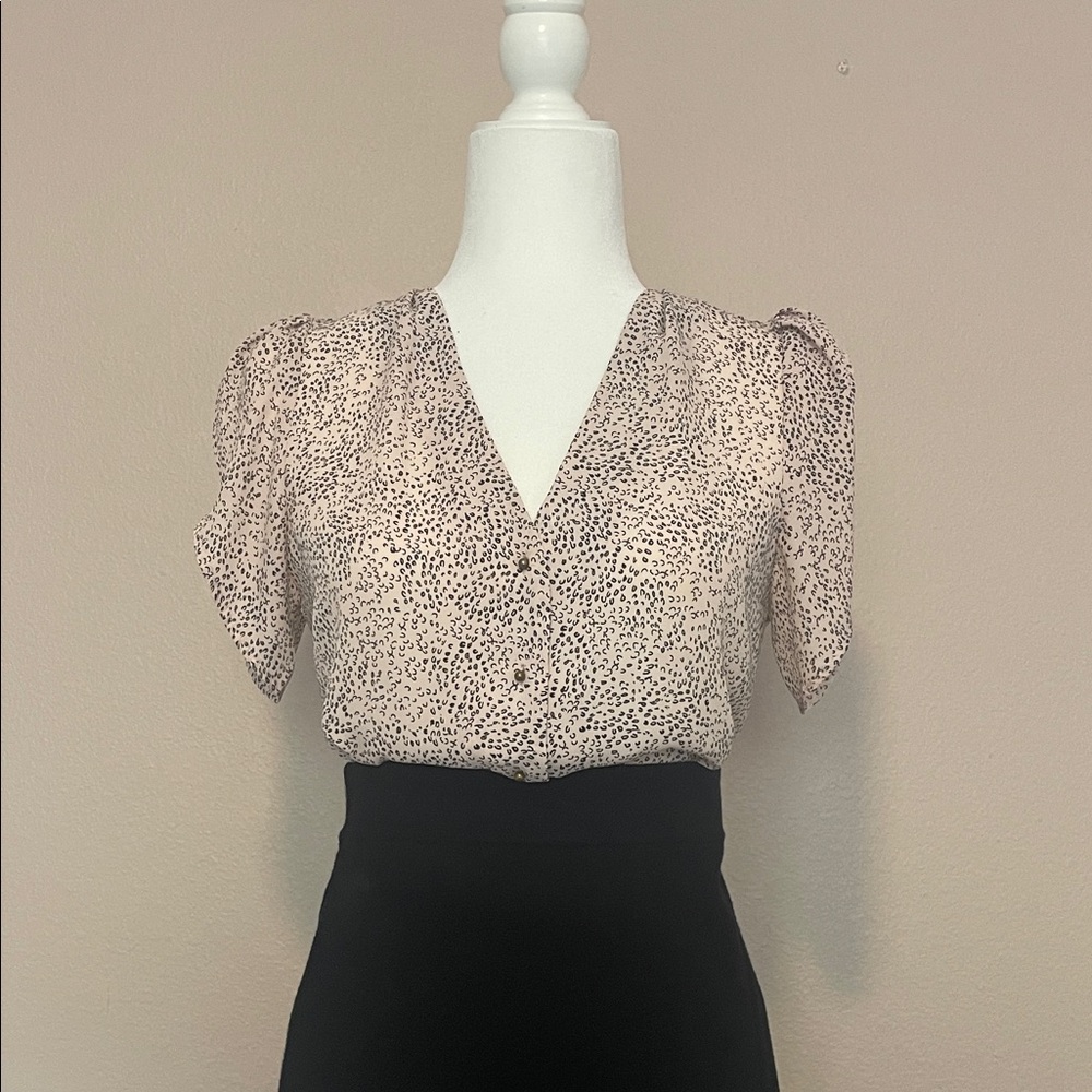 H&M Women's‎ V-Neck Blouse - Cream and Black